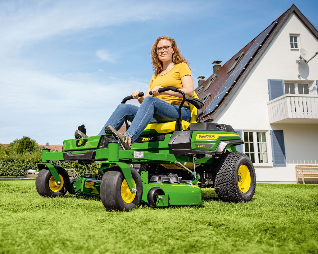 John Deere Z320R Side Discharge 42" Zero-Turn Lawn Mower