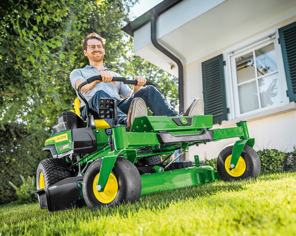 John Deere Z320M Side Discharge 42" Zero-Turn Lawn Mower