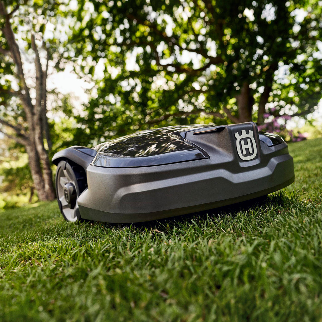 Husqvarna Automower 305 Robotic Lawnmower