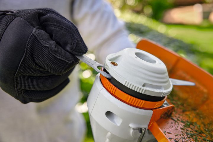 STIHL FSA30 Cordless Grass Trimmer Set