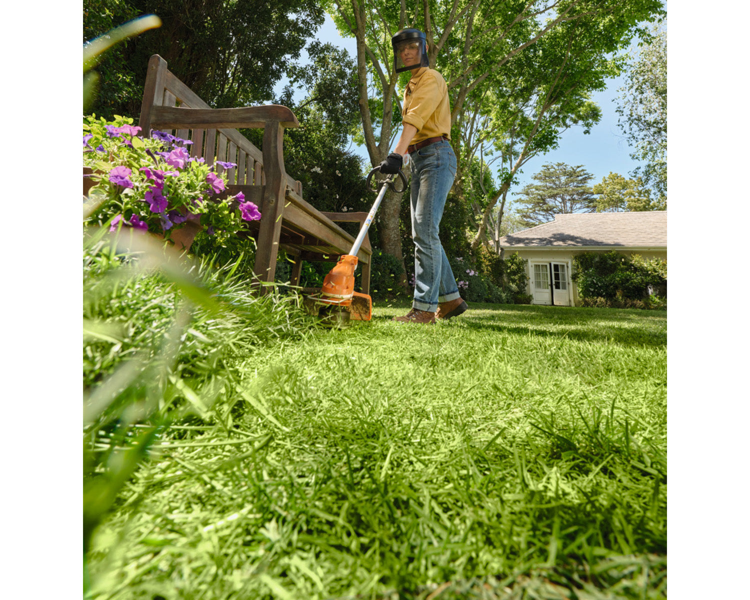STIHL FSA60R Cordless Grass Trimmer Set