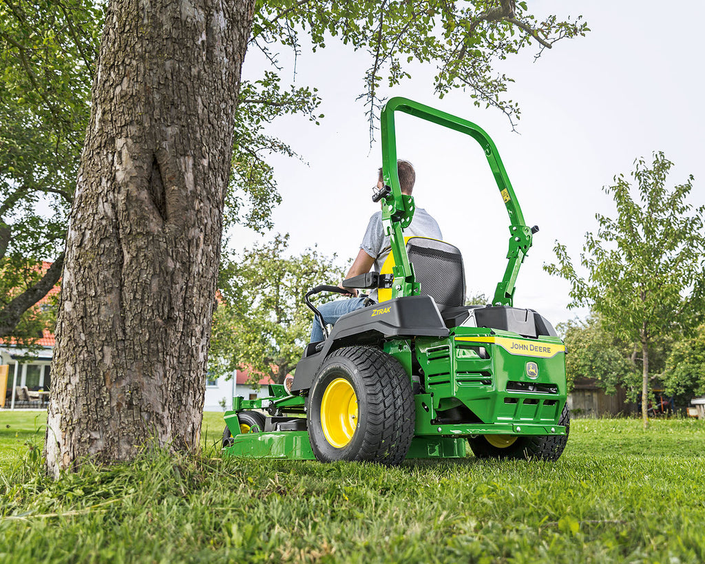 John Deere Z515E Side Discharge 48" Zero-Turn Lawn Mower