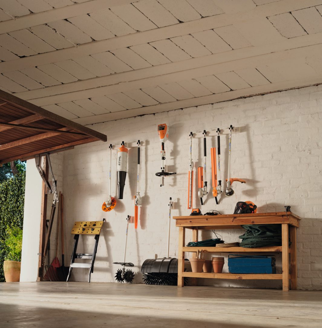 STIHL KMA80R Cordless Kombi Power Unit